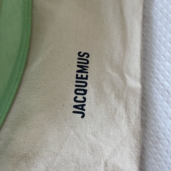 Jacquemus La Vague Leather Shoulder Bag - rare colour. - Picture 9 of 14